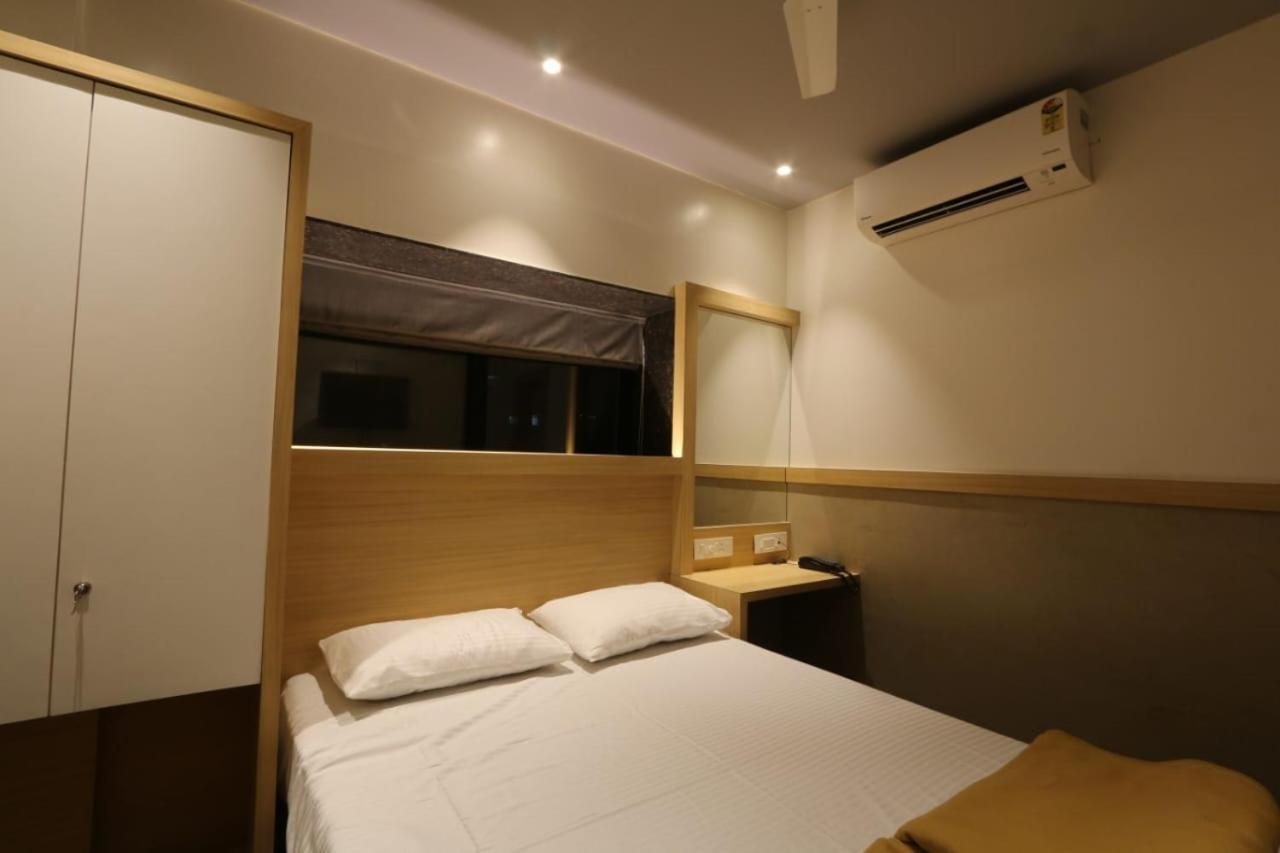 Avenue 10 Boutique Hotel Pune Exterior foto
